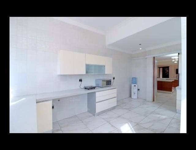 5 BEDROOM HOUSE FOR SALE IN BLUE VALLEY GOLF ESTATE